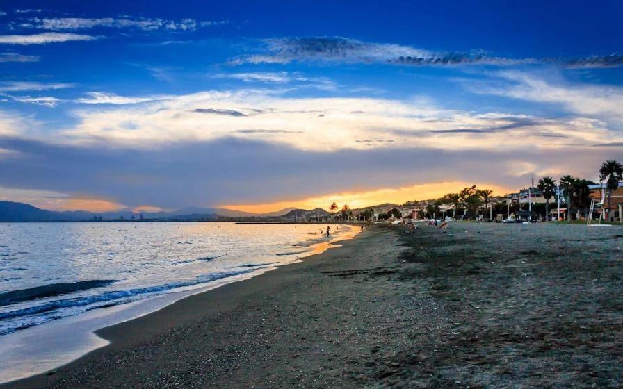 Apartamento En Malaga Este المظهر الخارجي الصورة